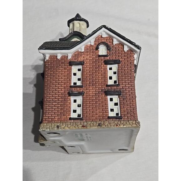 Vtg Dickens Keepsake Porcelain Red Brick Lighted House O’Well Balcony Turret Box - Picture 4 of 7